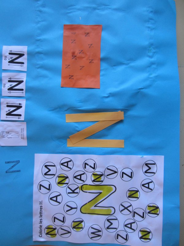 Reconnaissance et &eacute;criture des lettres avec des traits obliques